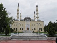 Azadi moskee: geïnspireerd op de blauwe moskee van Istanbul.